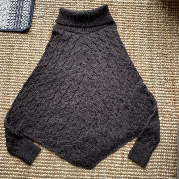 NWOT Alpaca Peru One Size Cable Knit Cowl Neck Poncho Sweater Dark Brown Wool - Picture 3 of 6